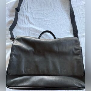 Vintage Corpcore Osgoode Marley Leather Messenger Bag